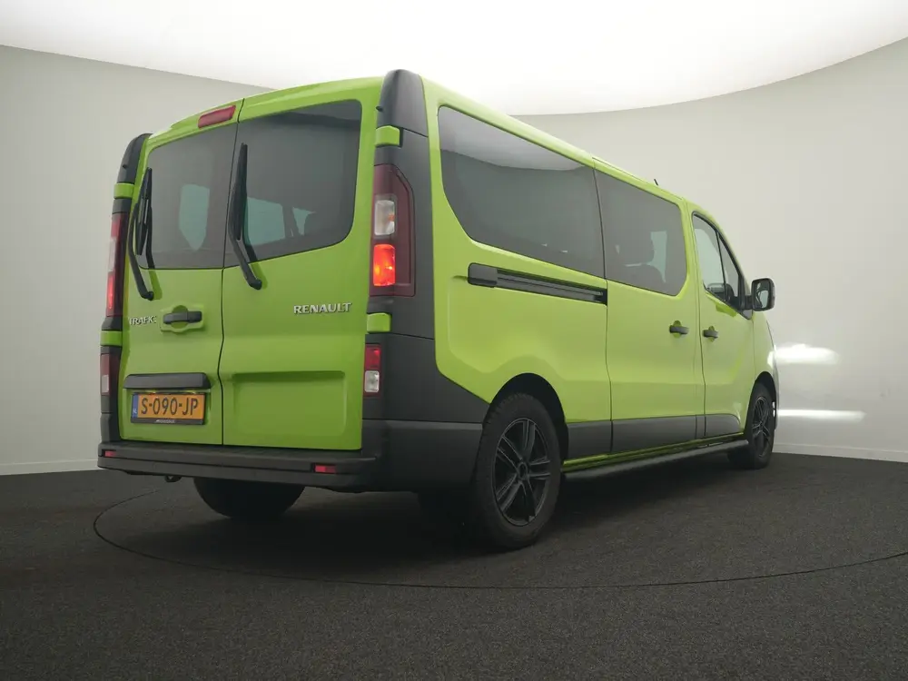 Renault Trafic 9 Persoons bus uit 2022, foto 6