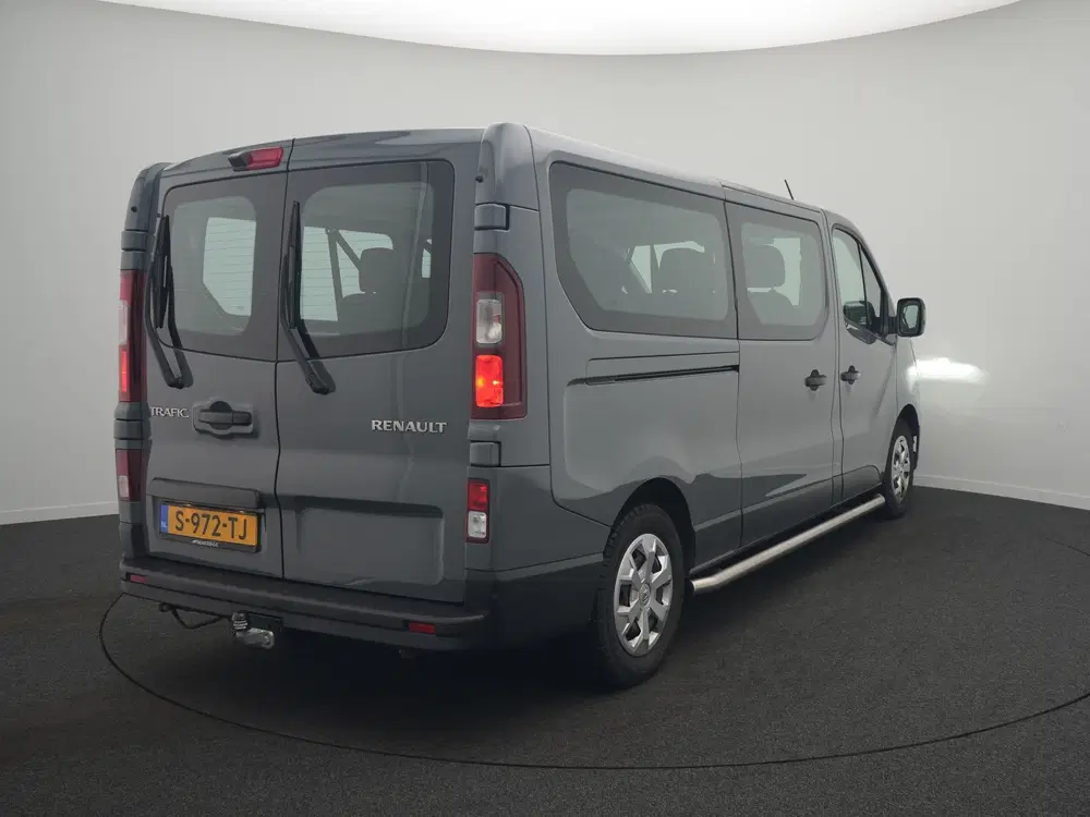 Renault Trafic 9 Persoons bus uit 2023, foto 4