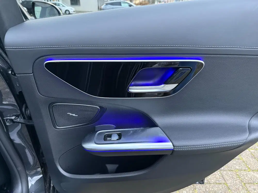 Mercedes-Benz C-Klasse 300 e AMG Line 268pk Night-Pakket plu uit 2023, foto 16