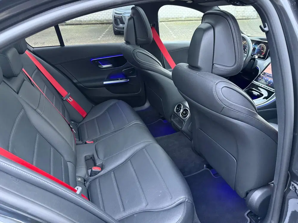 Mercedes-Benz C-Klasse 300 e AMG Line 268pk Night-Pakket plu uit 2023, foto 17