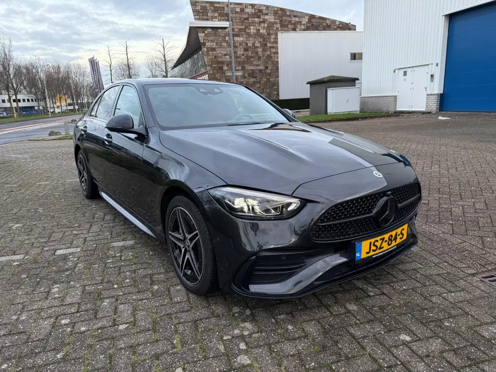 Mercedes-Benz C-Klasse 300 e AMG Line 268pk Night-Pakket plu uit 2023, foto 4