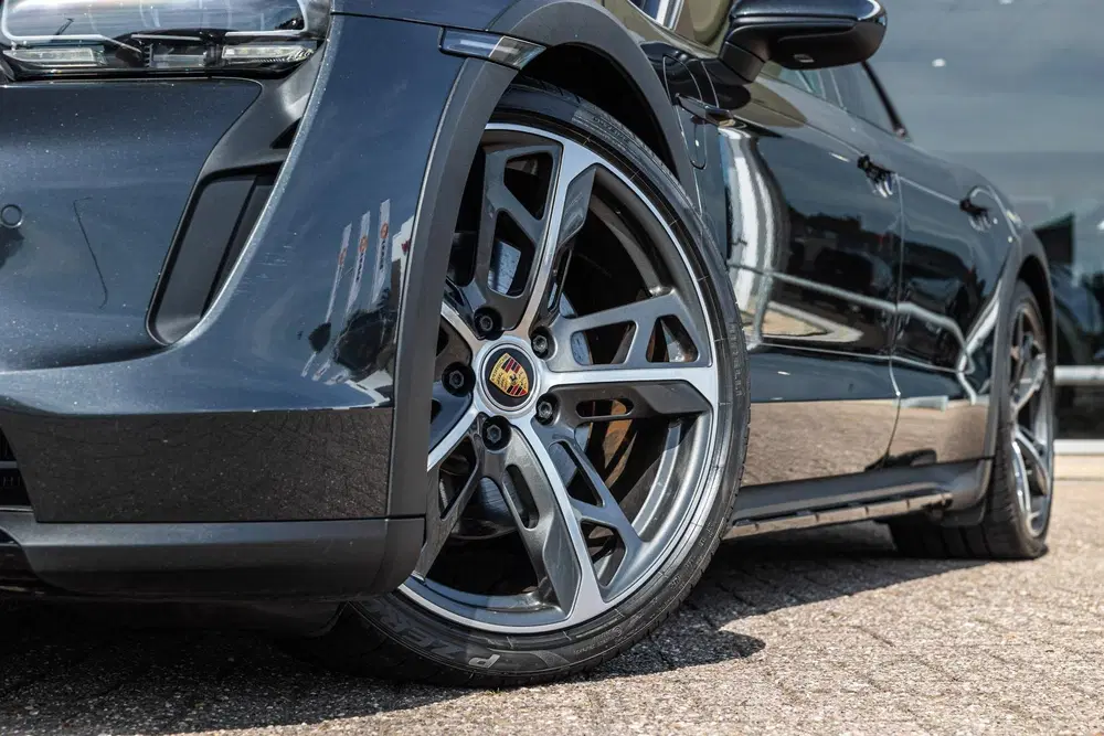 Porsche Taycan 4 381pk 93 kWh uit 2022, foto 11