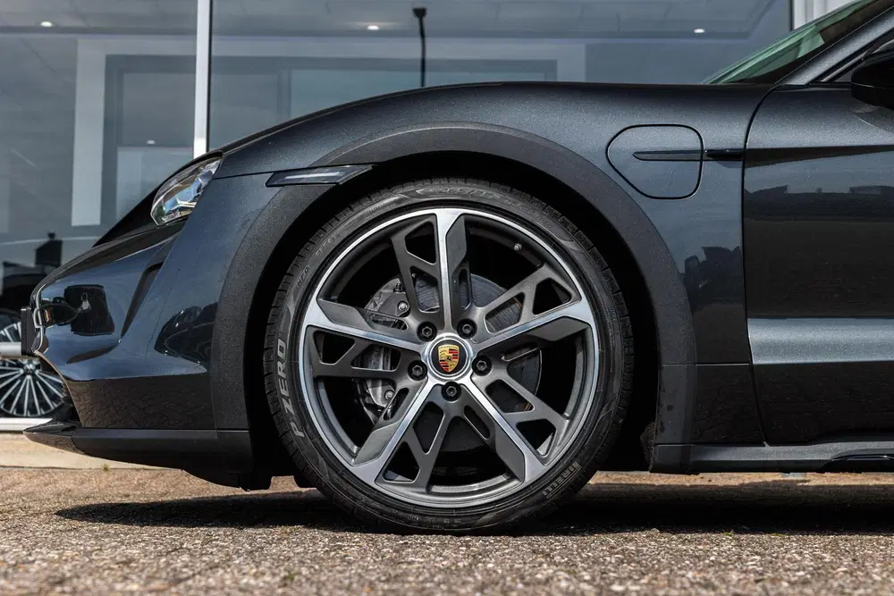 Porsche Taycan 4 381pk 93 kWh uit 2022, foto 15