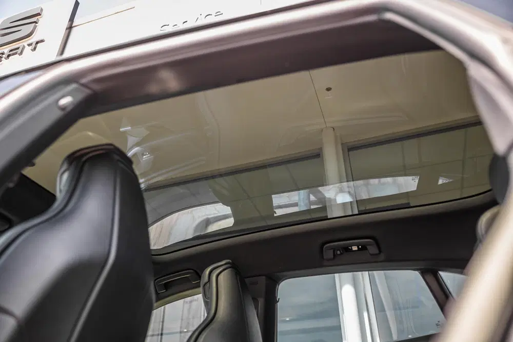 Porsche Taycan 4 381pk 93 kWh uit 2022, foto 18