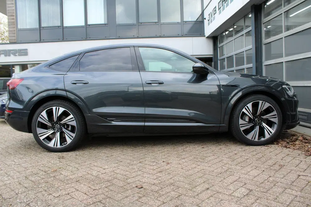 Audi Q8 55 quattro Advanced Edition 115 kWh uit 2023, foto 7
