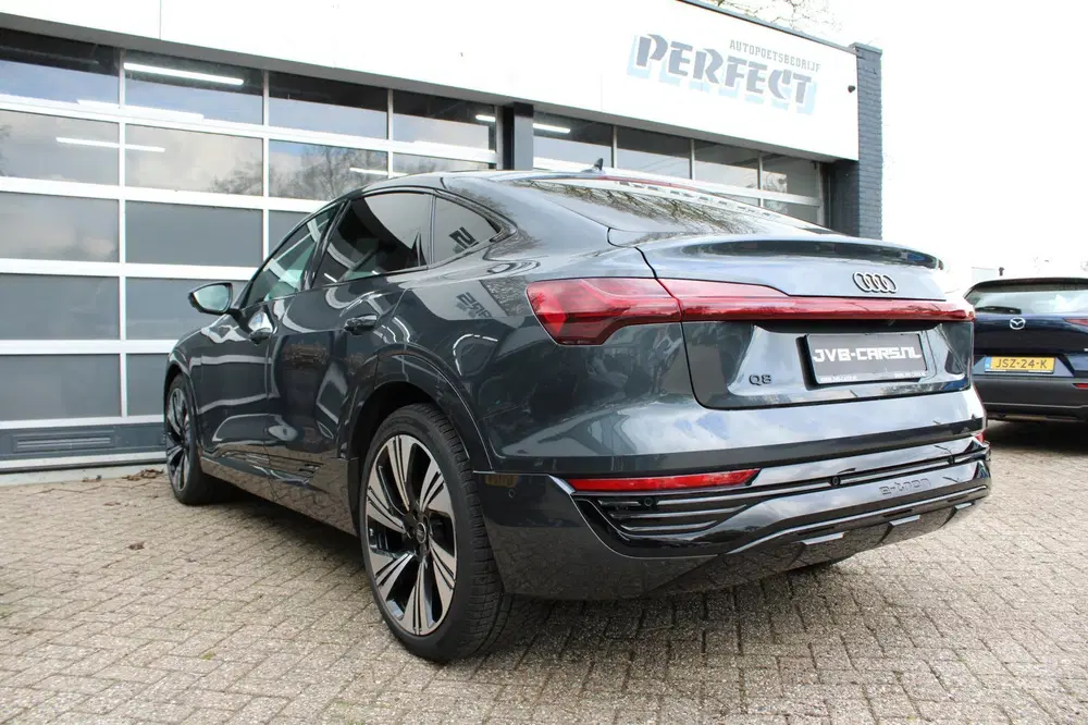 Audi Q8 55 quattro Advanced Edition 115 kWh uit 2023, foto 9