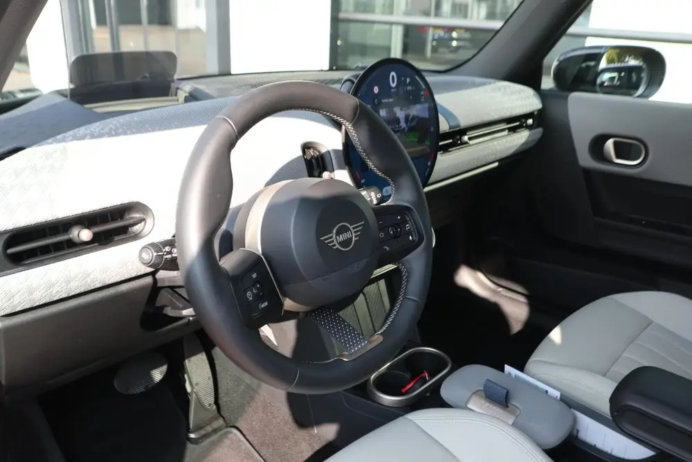 Mini Cooper C Cooper C uit 2024, foto 12