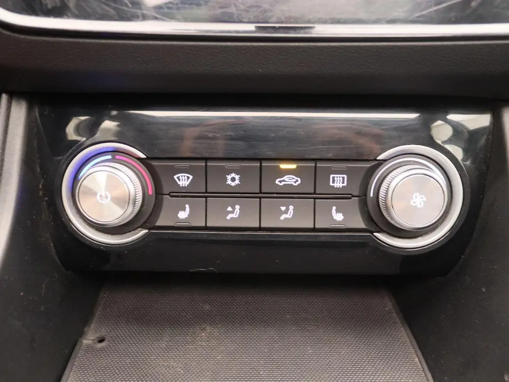 MG ZS EV Luxury 45 kWh | Apple Carplay/Android Auto | Panora uit 2021, foto 11