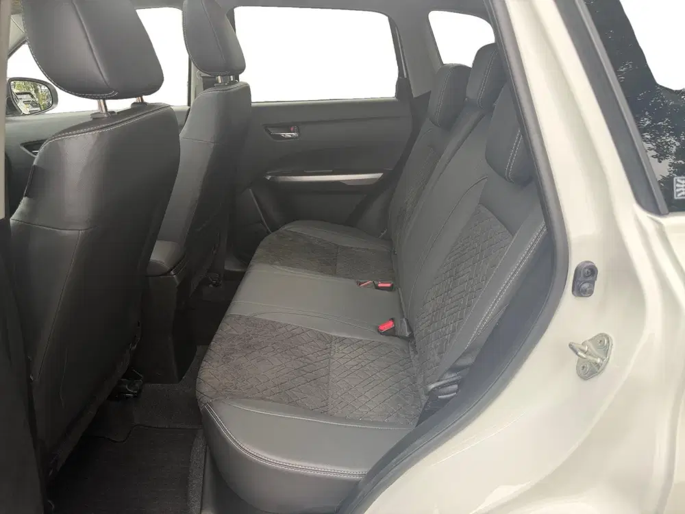 Suzuki Vitara 1.4 Boosterjet Style Smart Hybrid AllGrip uit 2021, foto 14