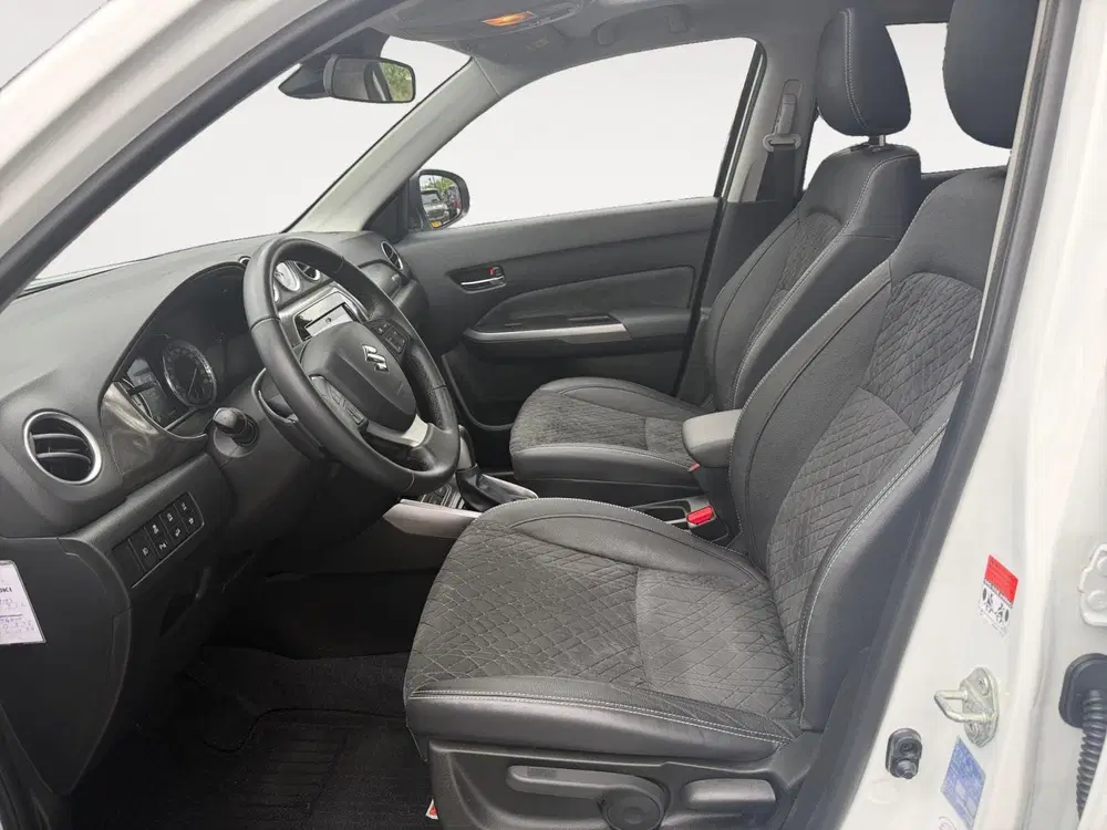 Suzuki Vitara 1.4 Boosterjet Style Smart Hybrid AllGrip uit 2021, foto 9