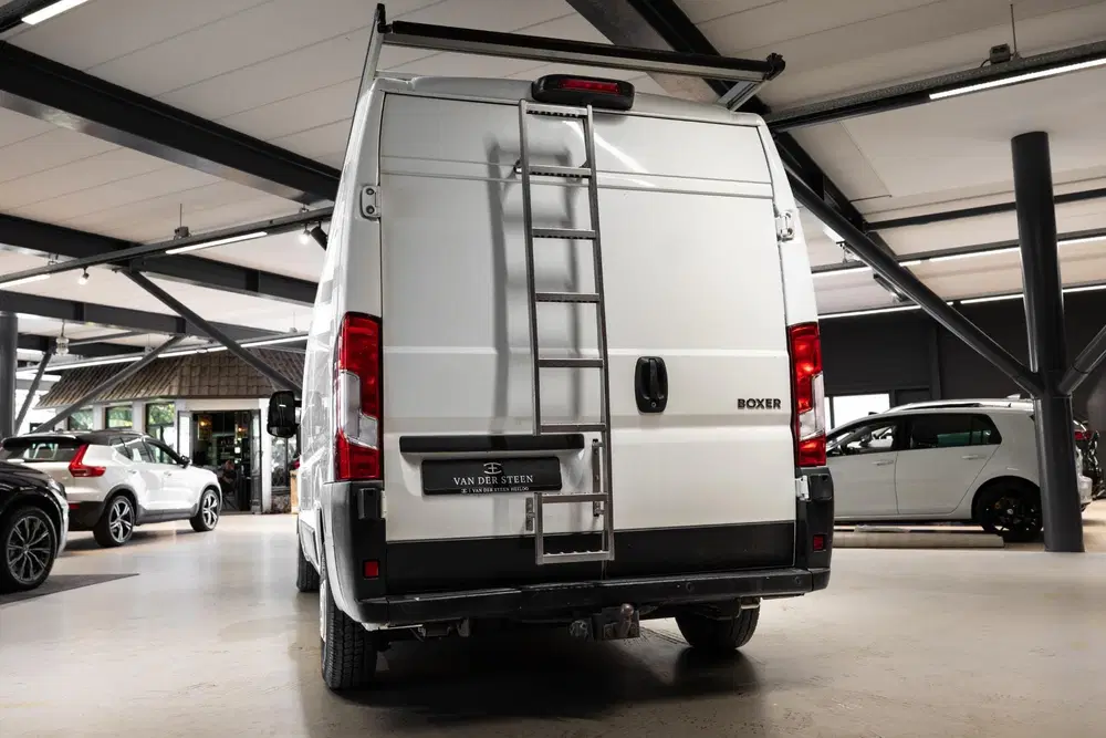 Peugeot Boxer 333 2.2 BlueHDi 140 L2H2 Asphalt Airco uit 2019, foto 9