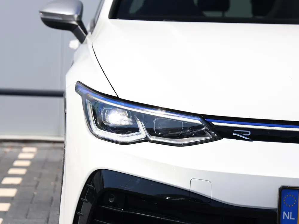 Volkswagen Golf 2.0 TSI R 4Motion 320Pk DSG | Panoramadak | uit 2022, foto 15