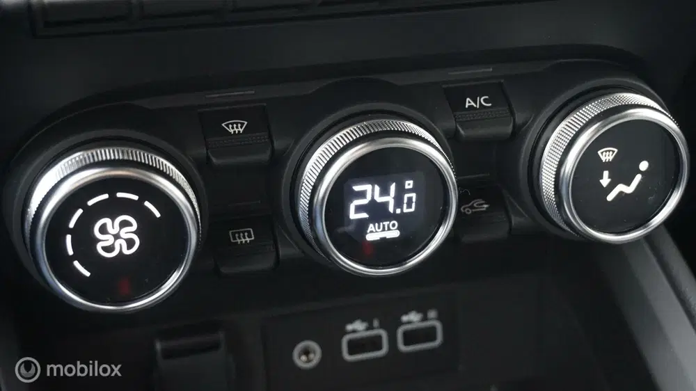 Mitsubishi Colt 1.0T MT Intense uit 2024, foto 16