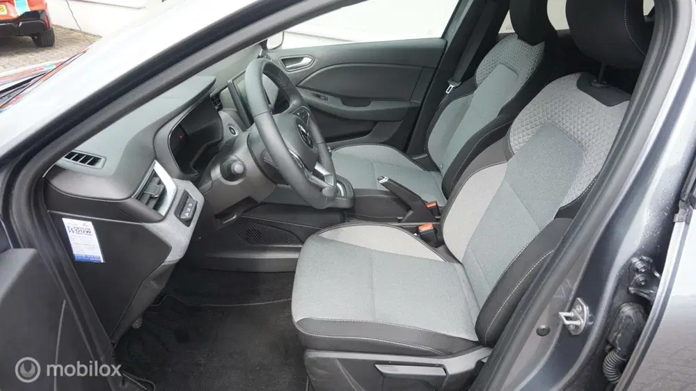 Mitsubishi Colt 1.0T MT Intense Apple Carplay uit 2024, foto 10