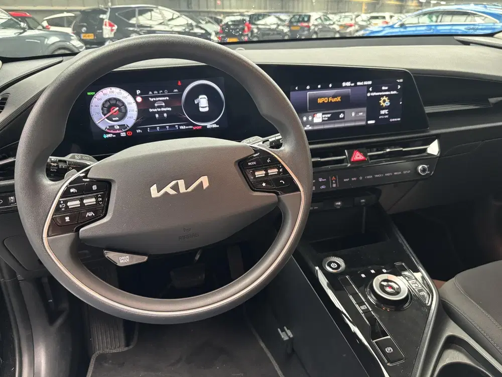 Kia Niro Light Edition 64.8 kWh uit 2024, foto 3
