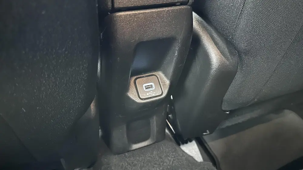 Jeep Renegade 1.0T Longitude CRUISE CARPLAY NAVI ECC DAB. uit 2020, foto 19