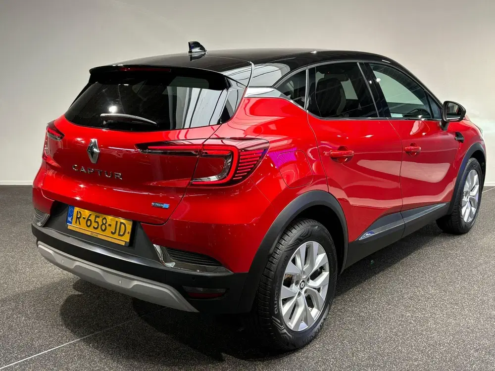 Renault Captur 1.6 E-Tech Plug-in Hybrid 160 Intens uit 2022, foto 2