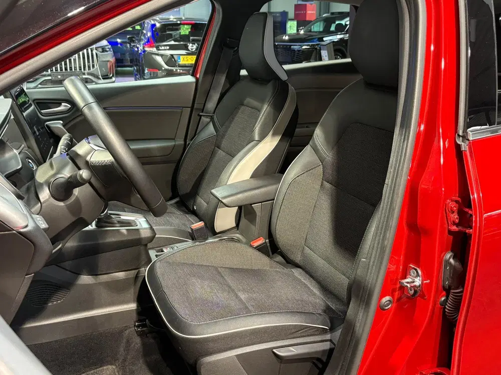 Renault Captur 1.6 E-Tech Plug-in Hybrid 160 Intens uit 2022, foto 5