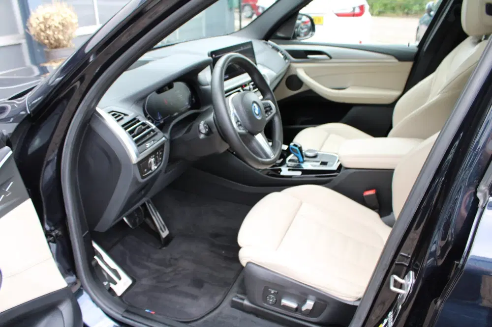 BMW iX3 High Executive 80 kWh uit 2022, foto 14