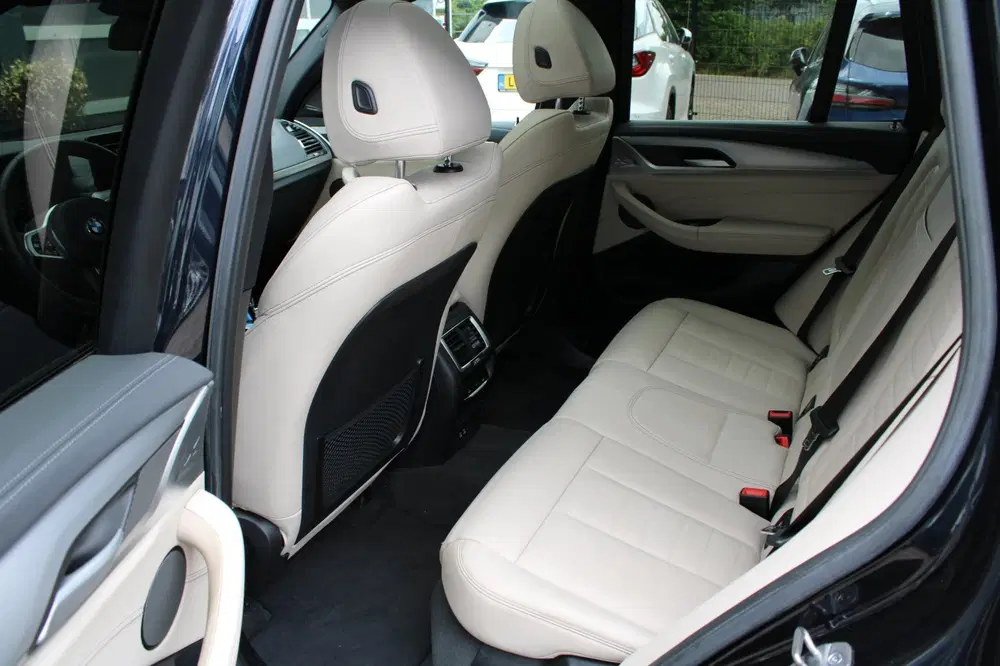 BMW iX3 High Executive 80 kWh uit 2022, foto 15