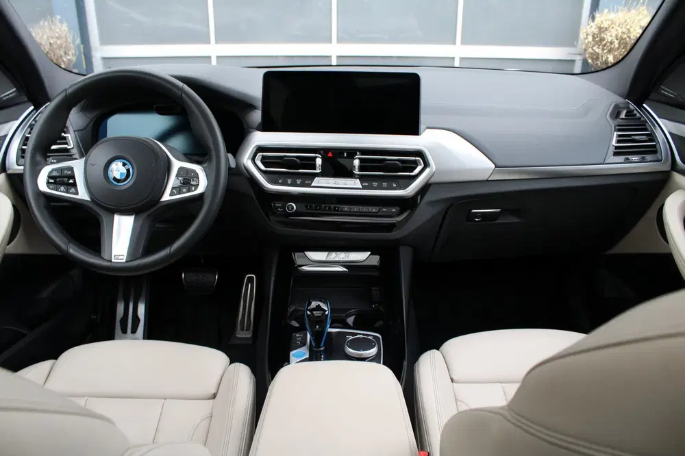 BMW iX3 High Executive 80 kWh uit 2022, foto 3