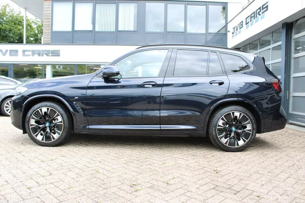 BMW iX3 High Executive 80 kWh uit 2022, foto 5