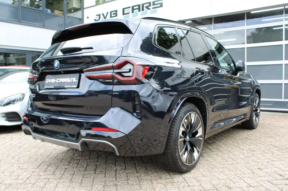 BMW iX3 High Executive 80 kWh uit 2022, foto 8