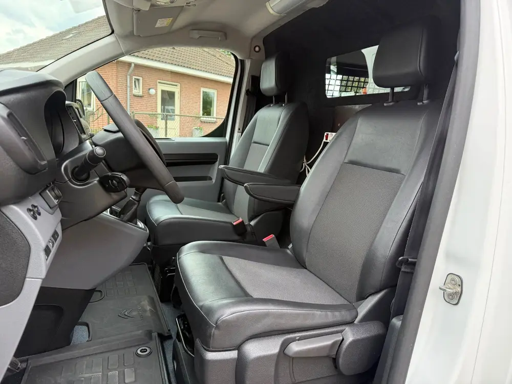 Citroën Jumpy Citroen Jumpy 1.6 BlueHDI 95 Club M airco uit 2019, foto 10