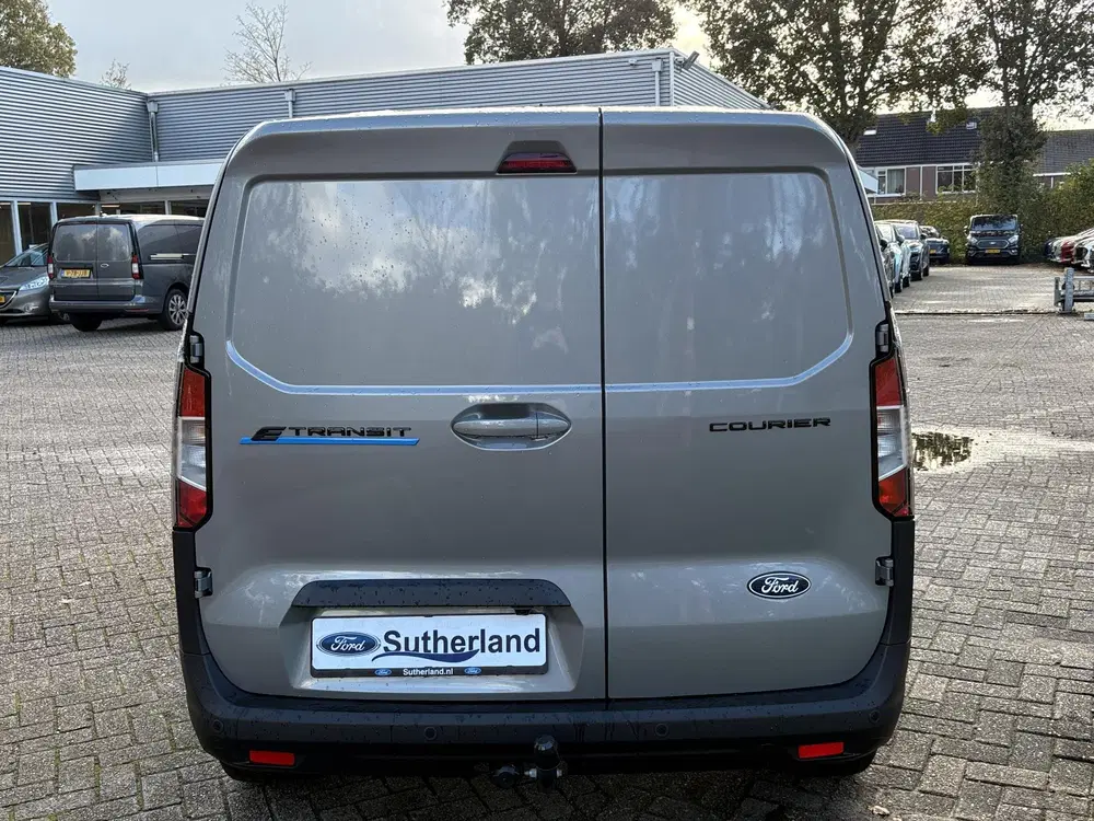 Ford Transit Courier Limited 46 kWh uit 2026, foto 7