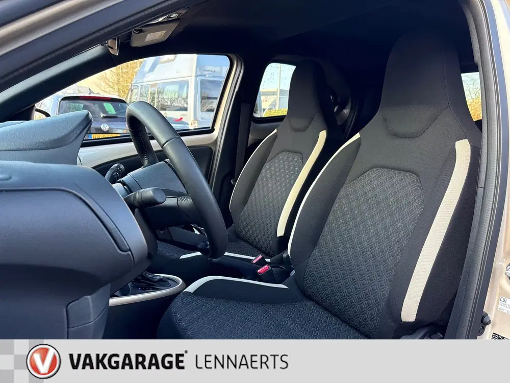 Toyota Aygo X 1.0 VVT-i S-CVT Pulse Automaat (BOVAG uit 2025, foto 8