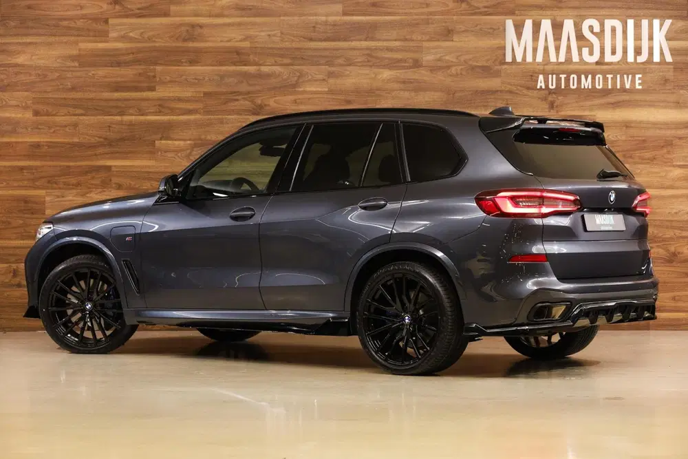 BMW X5 xDrive45e M-Sport uit 2020, foto 13