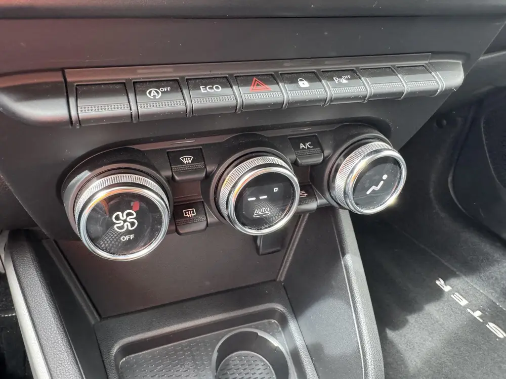 Dacia Duster 1.0 TCe Prestige uit 2022, foto 13