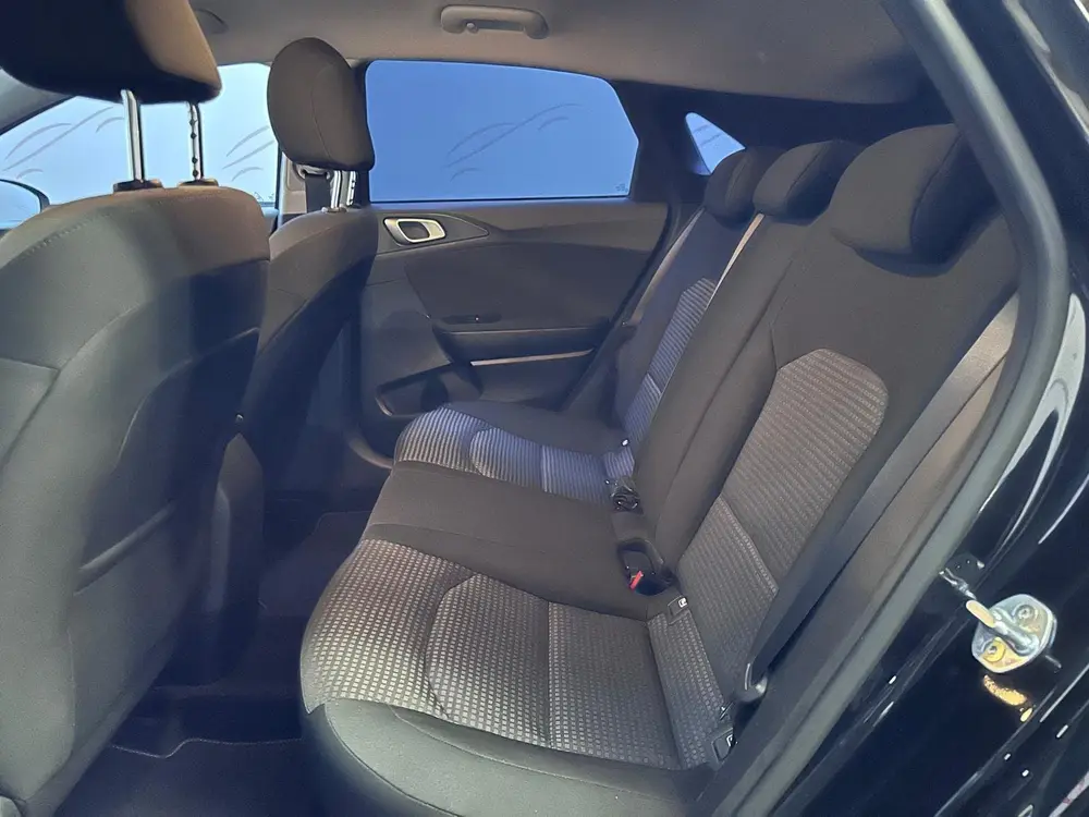 Kia Ceed 1.4 T-GDi DynamicPlusLine APPLE CARPLAY| ANDROID| S uit 2019, foto 13