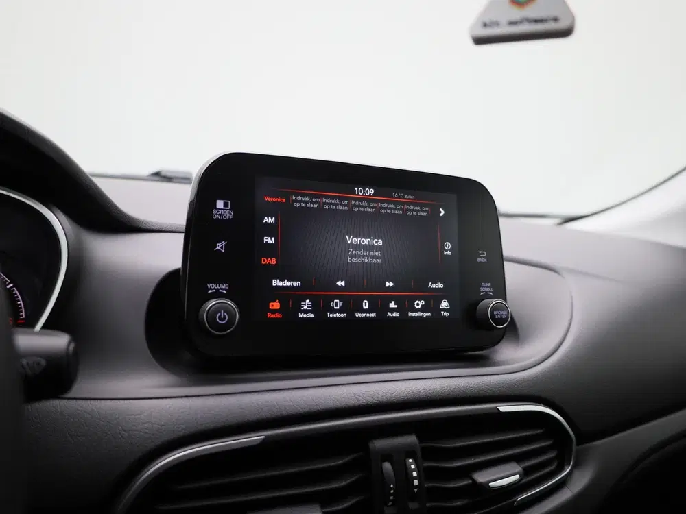 Fiat Tipo 1.0 City Cross uit 2022, foto 15