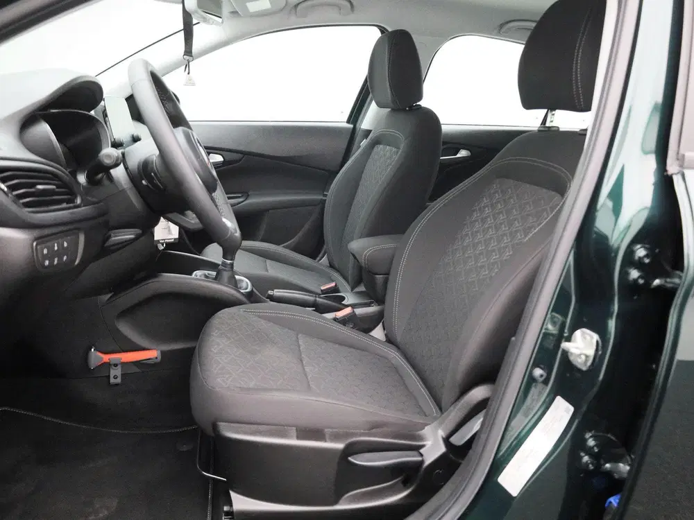 Fiat Tipo 1.0 City Cross uit 2022, foto 8