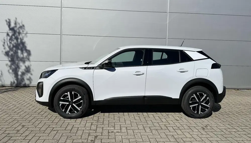 Peugeot 2008 1.2 PureTech 100 Style uit 2025, foto 3