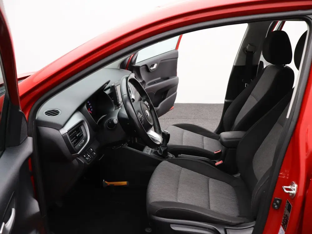 Kia Stonic 1.0 T-GDi ComfortPlusLine Navigator | Parkeercame uit 2019, foto 13