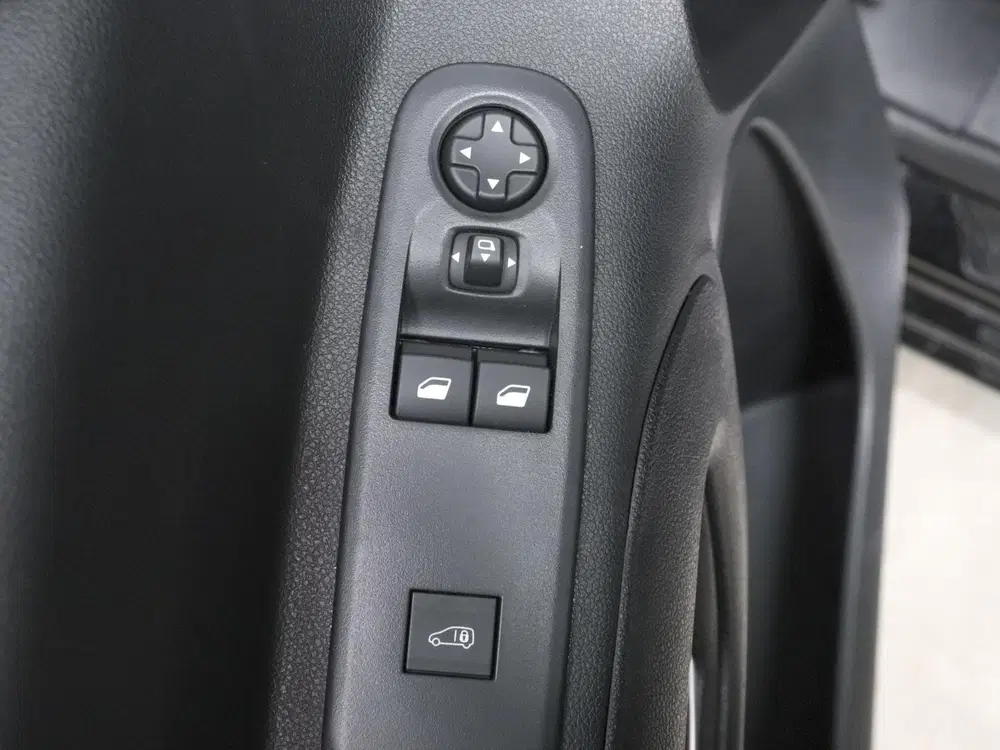 Peugeot Partner 1.5 BlueHDi 130PK L2 Automaat Airco Navi C uit 2024, foto 6