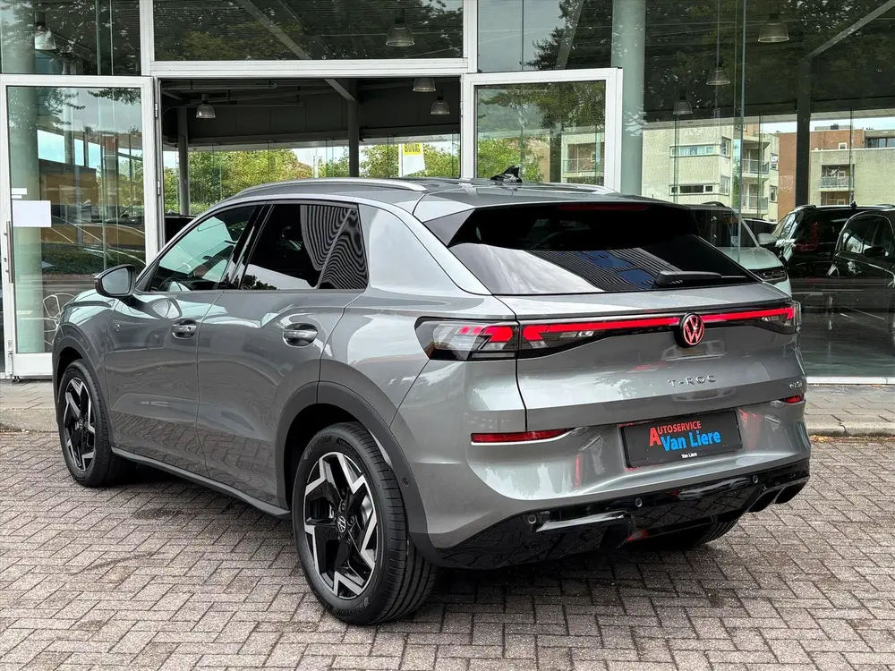 Volkswagen T-Roc 1.5 eTSI 150pk DSG-7 R-Line Edition|NW mode uit 2026, foto 6