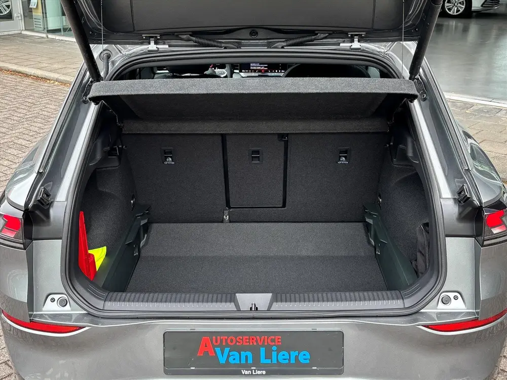 Volkswagen T-Roc 1.5 eTSI 150pk DSG-7 R-Line Edition|NW mode uit 2026, foto 8