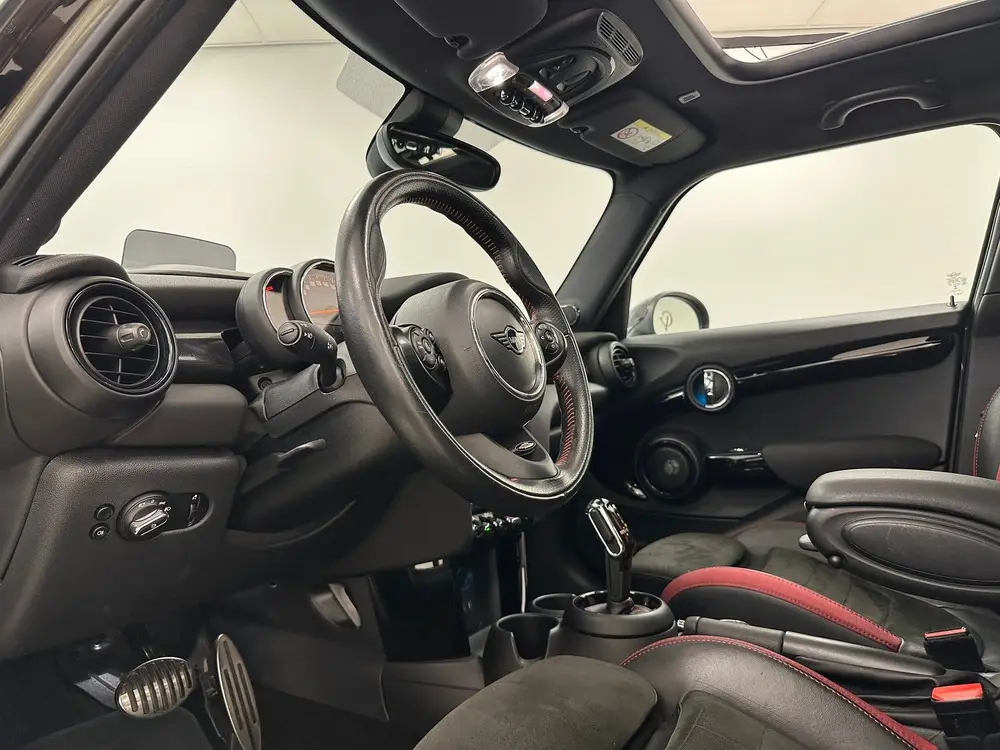 Mini Cooper S 2.0 Cooper s JCW uit 2019, foto 4