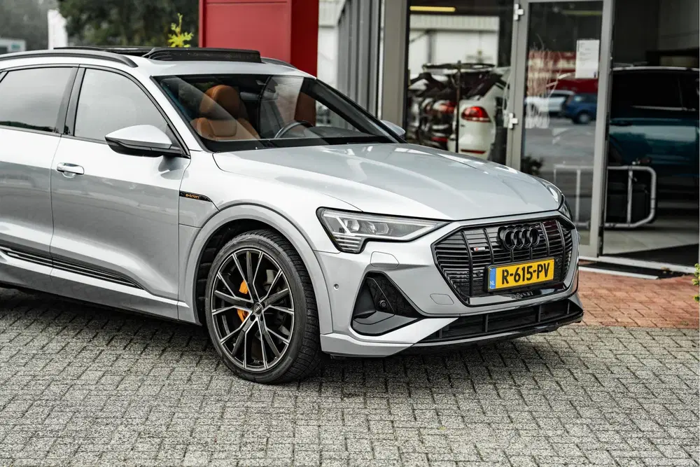 Audi e-tron 95kWh uit 2022, foto 13