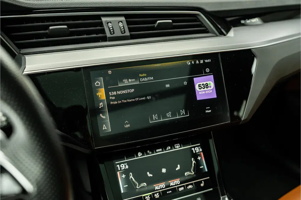 Audi e-tron 95kWh uit 2022, foto 18