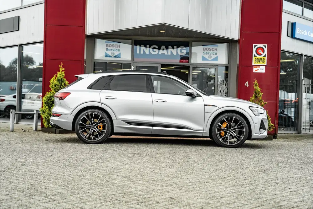 Audi e-tron 95kWh uit 2022, foto 9