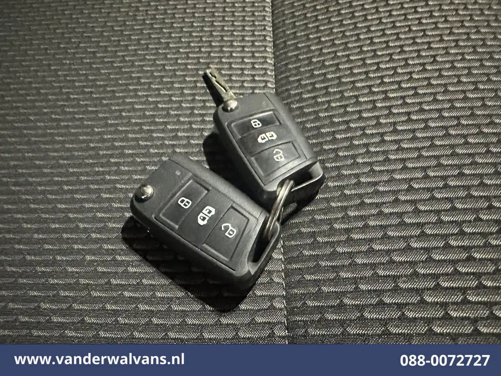 Volkswagen Transporter 2.0 TDI L2H1 Euro6 Airco uit 2023, foto 19