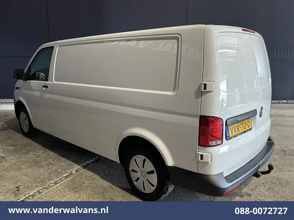 Volkswagen Transporter 2.0 TDI L2H1 Euro6 Airco uit 2023, foto 2
