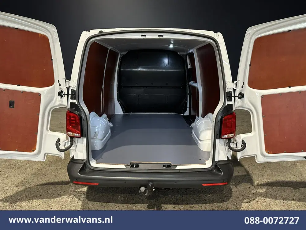 Volkswagen Transporter 2.0 TDI L2H1 Euro6 Airco uit 2023, foto 3
