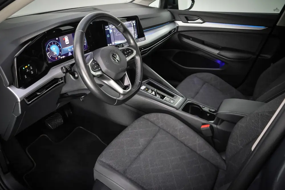 Volkswagen Golf 1.0 eTSI Dsg LIFE Plus FULL LED | CAMERA | A uit 2023, foto 17