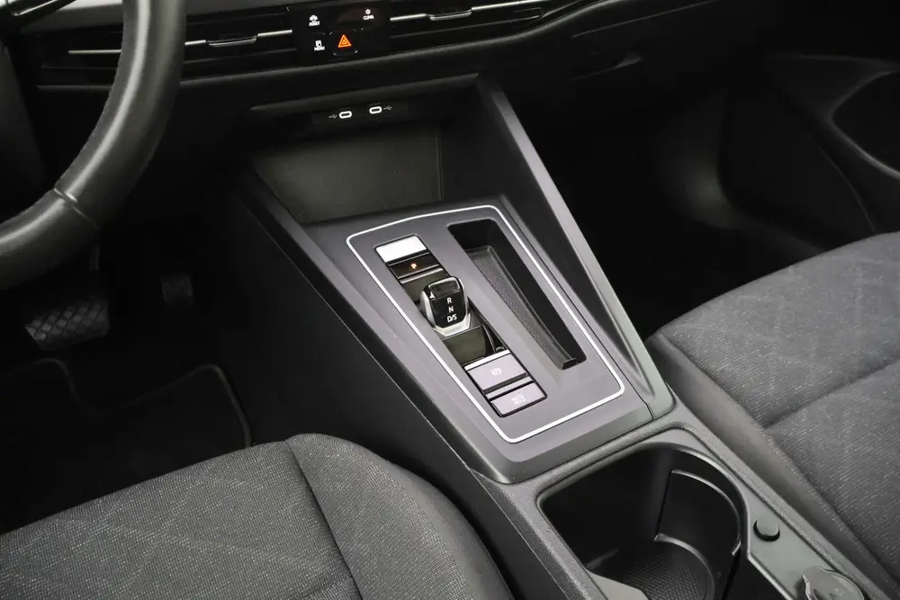Volkswagen Golf 1.0 eTSI Dsg LIFE Plus FULL LED | CAMERA | A uit 2023, foto 20