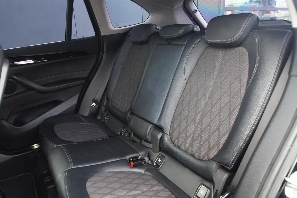 BMW X1 X-Line*LED*PDC*Navi*HiFi*Sportstoelen uit 2020, foto 5